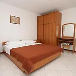 7487a Διαμέρισμα *